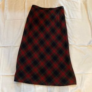 Long flannel Grey, Red, Black Skirt. Size 14